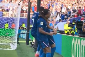 法国1-0领先巴拉圭！姆巴佩点射，杜埃倒地VAR介入改判点球！