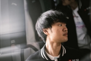 我们下路你们强！Knight：不觉得HLE有那么强，T1才是最危险队伍