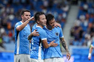 就在今天！新鹏城3-0西海岸结束2连败&取得对西海岸队史首胜