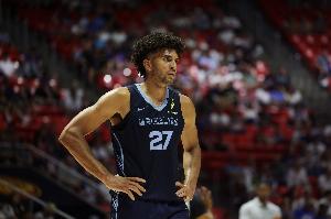 球风太沉稳！科沃德：不敢相信布泽尔才18岁 很高兴他在我们队